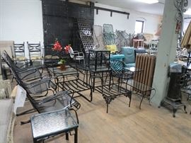 COLLECTION OF SALTERINI