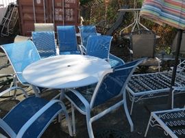 Original condition dining set w/ table, chairs and 2 matching chaise lounges---good deal