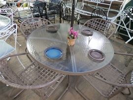 Brown Jordan vintage dining set in adobe finish