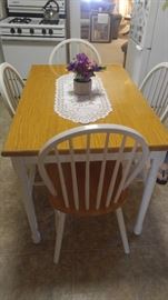 Country table & chairs