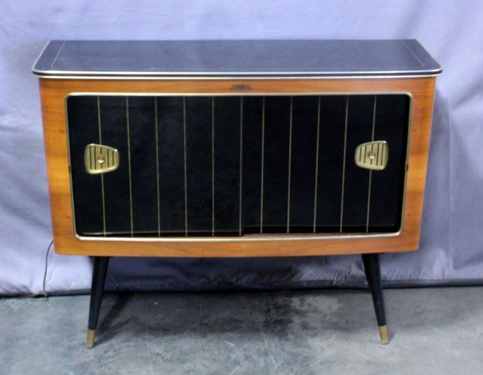Fonobox Console Stereo The Prima Donna Model 7060, With Turntable And Records, 41"W x 331"H x 16.5"D