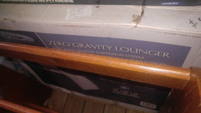 Zero gravity lounger