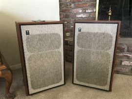 JBL LOUDSPEAKERS * MINT CONDITION