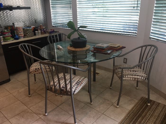 Kitchen table & chairs 