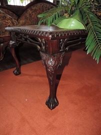 detail of coffee table 