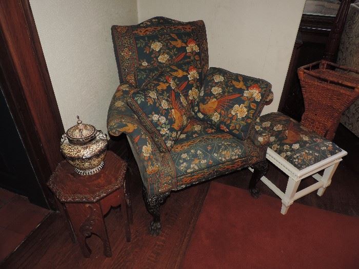 This is an antique "hair-paw and old man's face" leg - easy chair - circa 1900-1915 era (frame) 