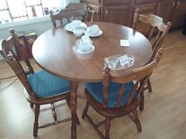 oak dining table
