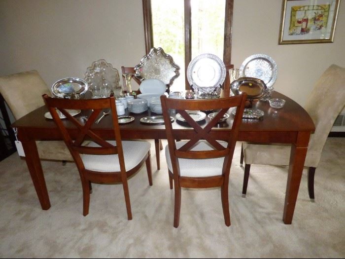 Dining Room table with 4 side chairs & 2 Parson's chairs