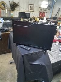 24" Insignia television (works great)