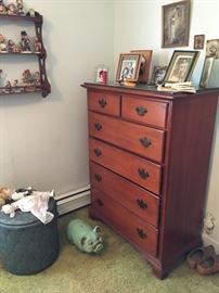 Mengel vintage dresser with rounded drawers