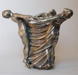 French Art Nouveau centerpiece silvered bronze, signed G. Caron, circa 1910