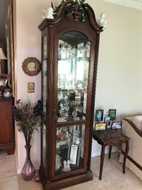 Federal style lighted curio