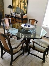 Broyhill 4' octagon shaped glass top table & 4 chairs 