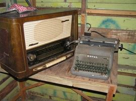 GRUNDIG multiband radio