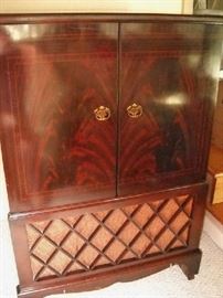 RCA Victor cabinet for entertaining