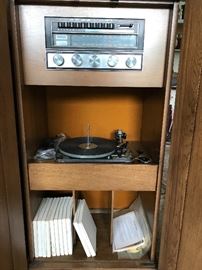 Sylvania stereo system w/turntable.