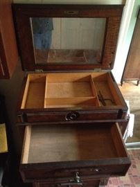 vintage sidelock dresser