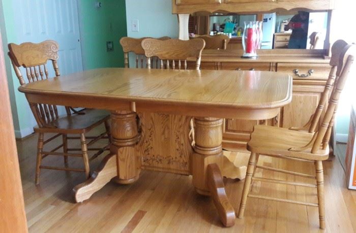 Amish Made Dining table SOLD .    6 chairs available