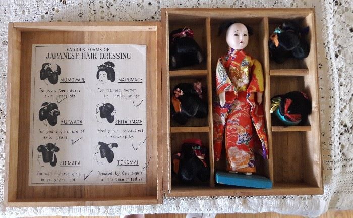 collectable Japanese doll w wigs