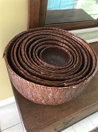 Nesting bowls