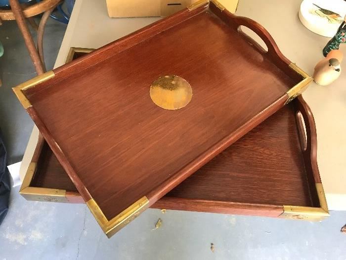 Nesting trays