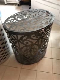Metal hamper