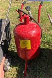 Central Pneumatic Pressurized Sand Blaster