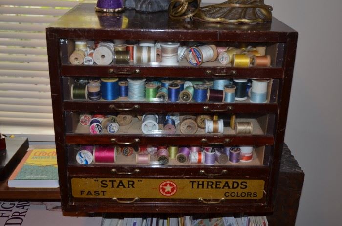 Star Threads Antique Thread case