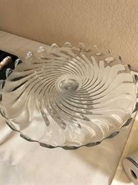 Swirl Glass Cake Stand