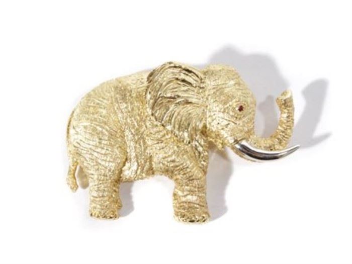 506EK 18K Yellow Gold Elephant Form Dress Pin