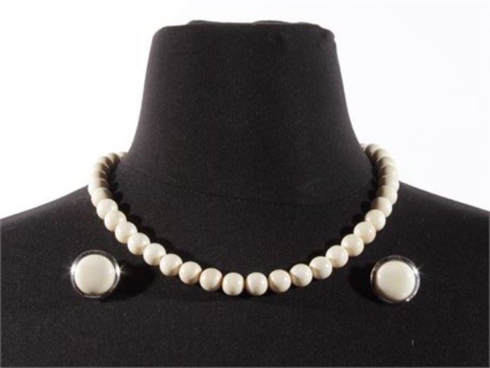516EK Vintage Bead Necklace and Earrings