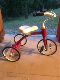 Very vintage the wheels are skinny rare find