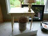 CREAM SM TABLE/DESK WITH DRAWER