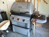 GRILL W/ 2 BOTTLES, NEEDS WORK
