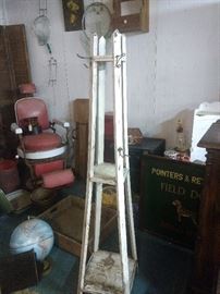 LOVE stands like this!!  I have a couple similar to this one!