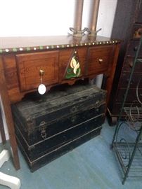 Notice that big trunk under the hunt board.  There's three of these in the sale!