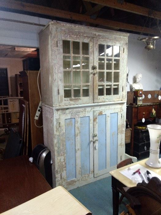 This is the most absolutely beautiful piece!!!  It's at least 7 ft tall and super heavy.