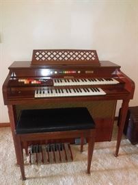 Kimball Swinger 800 Organ with Original Books & Bench