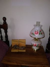 Vintage FLOWER Gone With The Wind GWTW Hurricane Parlor Glass Lamp, Geode Pair Book Ends 