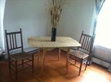 Cute table for your kitchen or dinette area.