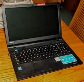 TOSHIBA LAPTOP