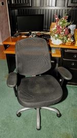OFFICE CHAIR