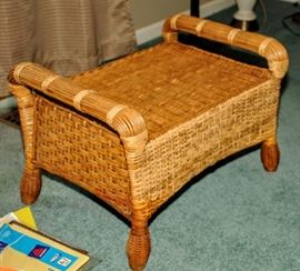 WICKER STOOL