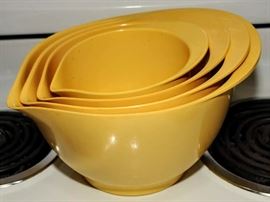 WILLIAM SONOMA NESTING BOWLS