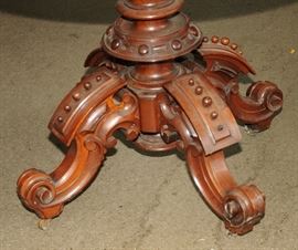 FANCY VICTORIAN MARBLE TOP OCCASIONAL TABLE