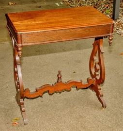 ANTIQUE TABLE