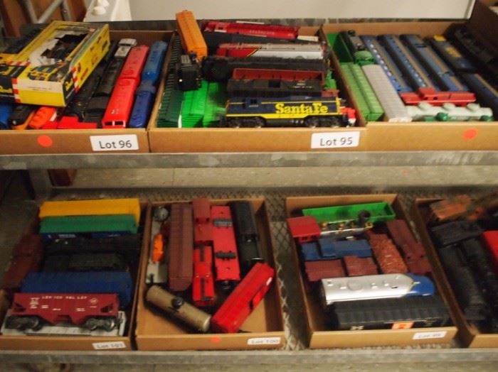 Variety of Model Trains & Accessories 