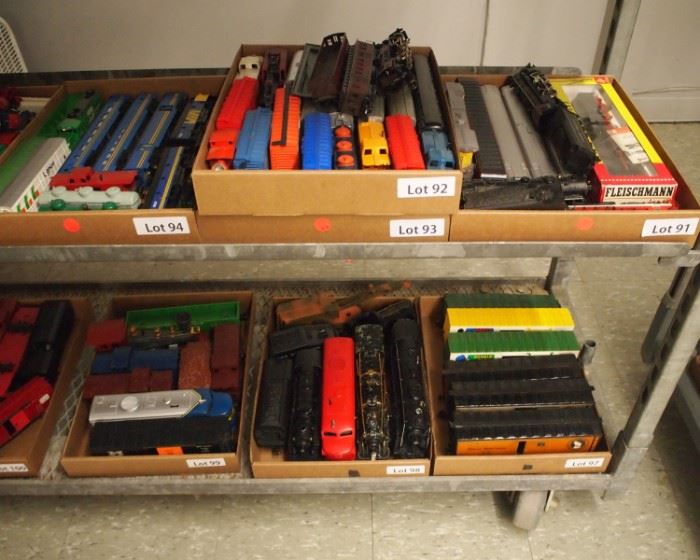 Variety of Model Trains & Accessories 
