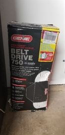 Garage door opener (New)