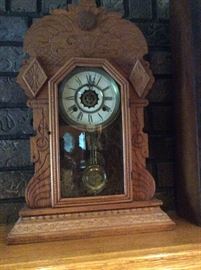 Oak Parlor clock